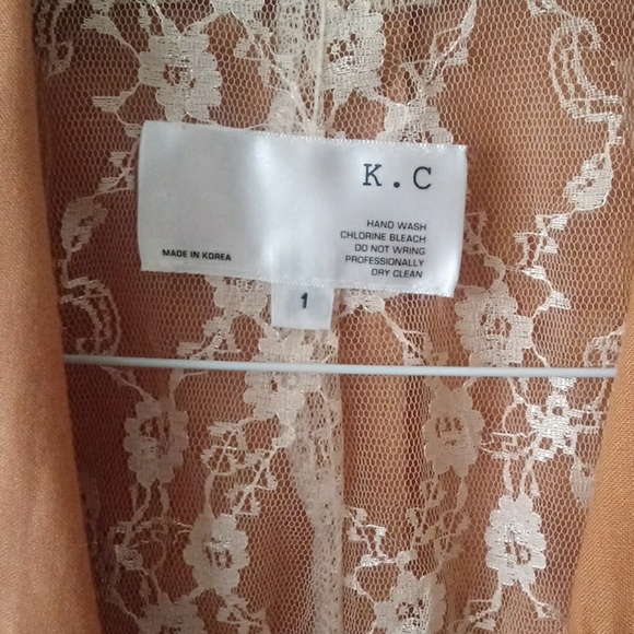 Blazer - Picture 2 of 5